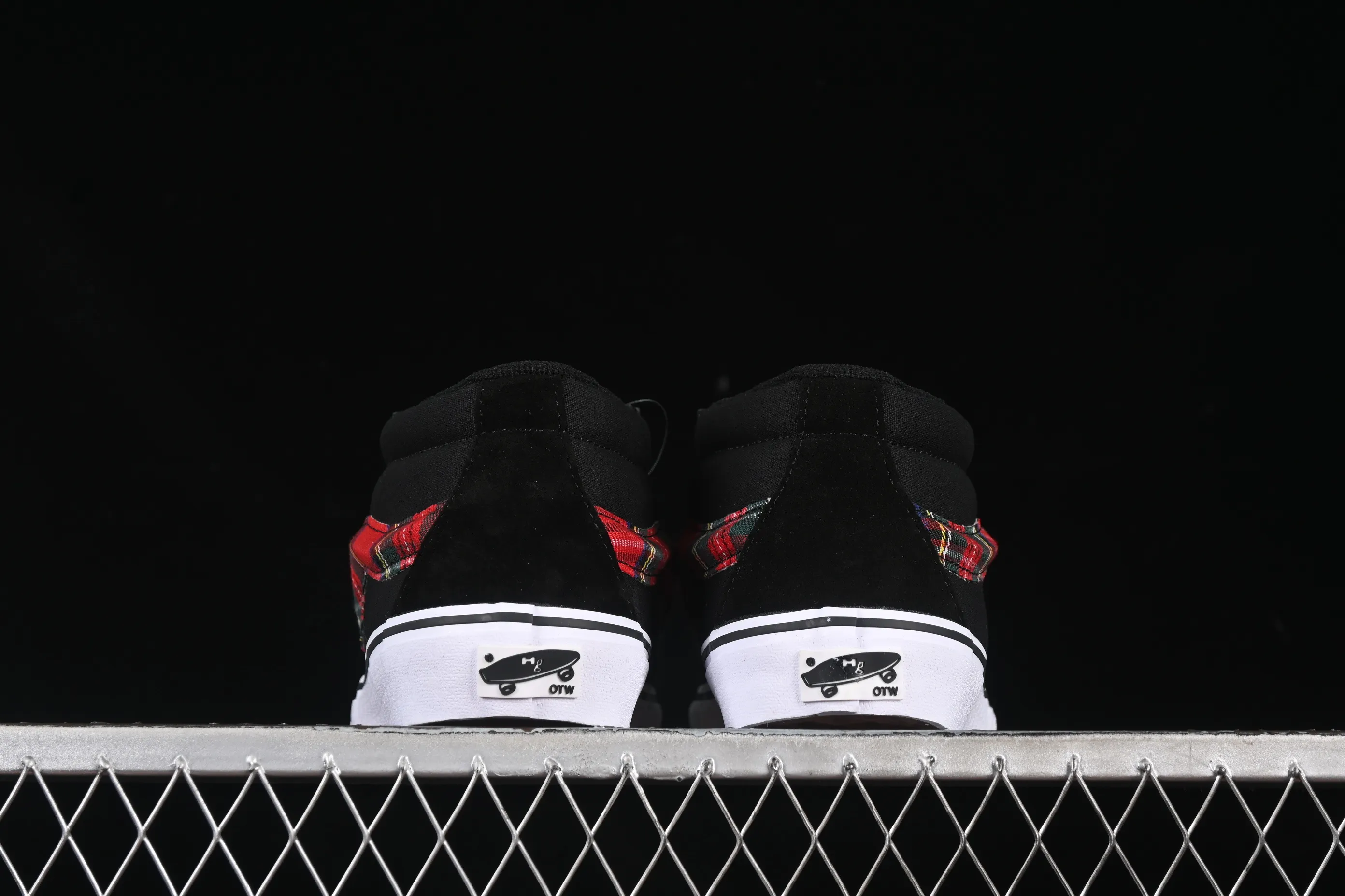 All categories Vans Vans series Vans Mid Vans China Vans Sk8-Mid Vans Anaheim series Scottish plaid casual low-top canvas shoes VN0A4UWIVNE